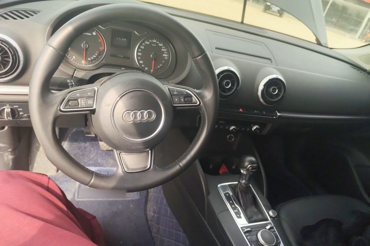 Used Audi A3 2014 Sportback 40 TFSI S line Comfort Model Center Console