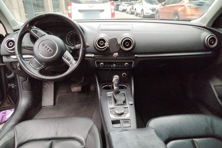 Used Audi A3 2014 Sportback 35 TFSI Automatic Comfort Model Center Console