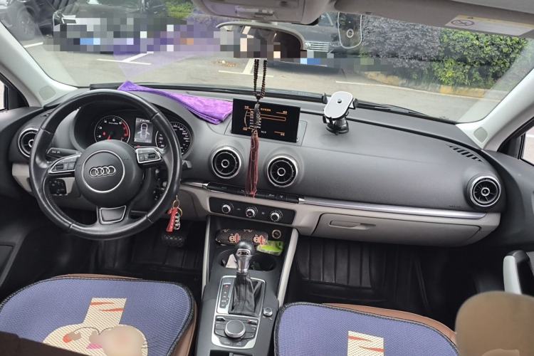 Used Audi A3 2014 Sportback 35 TFSI Automatic Style Edition Center Console