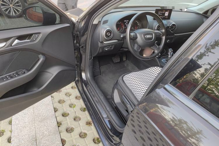 Used Audi A3 2014 Sportback 35 TFSI Automatic Ambition Edition Driver Seat