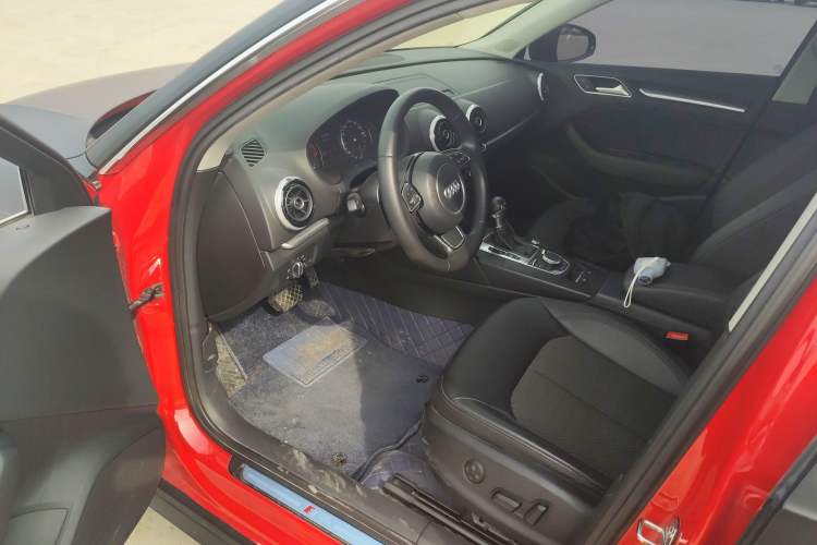 Used Audi A3 2014 Sportback 40 TFSI S line Comfort Model Driver Seat