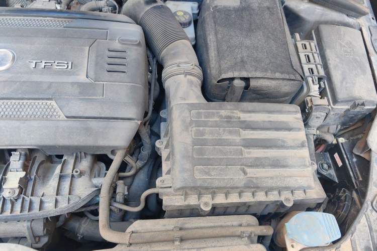 Used Audi A3 2014 Limousine 40 TFSI S line Comfort Model Engine Bay Left