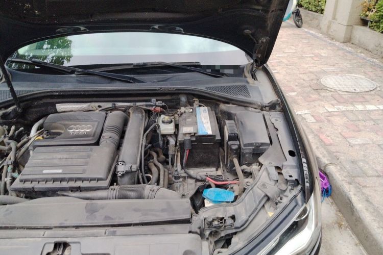 Used Audi A3 2014 Sportback 35 TFSI Automatic Comfort Model Engine Bay Left