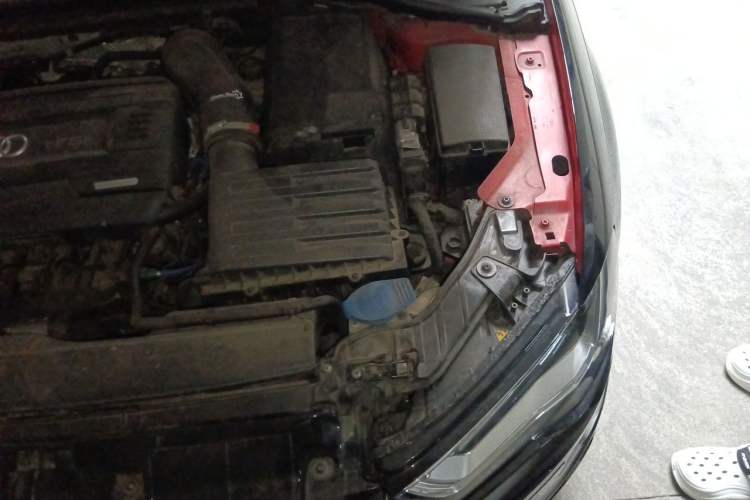 Used Audi A3 2014 Sportback 40 TFSI S line Comfort Model Engine Bay Left