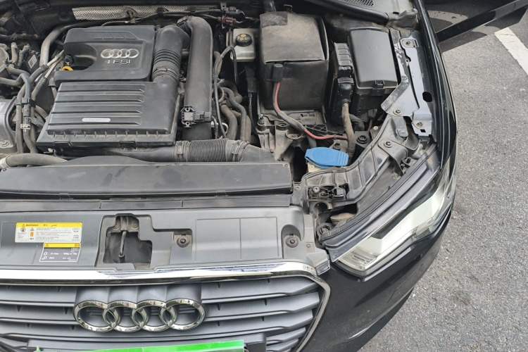 Used Audi A3 2014 Sportback 35 TFSI Automatic Style Edition Engine Bay Left
