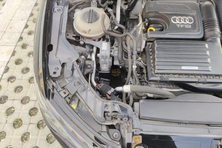 Used Audi A3 2014 Sportback 35 TFSI Automatic Ambition Edition Engine Bay Right