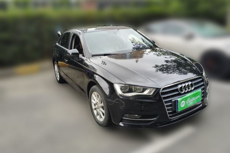 Used Audi A3 2014 Sportback 35 TFSI Automatic Style Edition Front Right 45 Deg