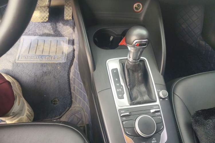 Used Audi A3 2014 Sportback 40 TFSI S line Comfort Model Gear Lever