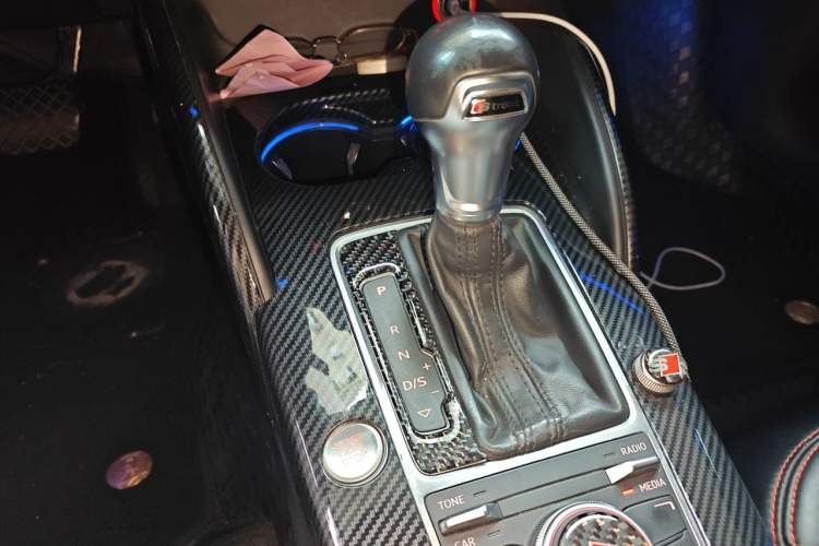Used Audi A3 2014 Limousine 35 TFSI Automatic Fashion Model Gear Lever