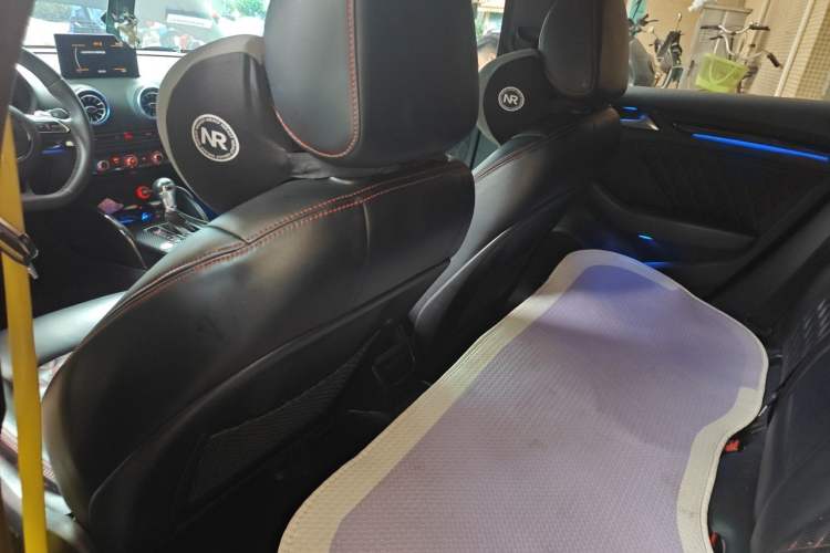 Used Audi A3 2014 Limousine 35 TFSI Automatic Fashion Model Headliner