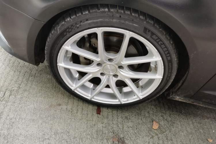 Used Audi A3 2014 Sportback 35 TFSI Automatic Comfort Model Left Front Wheel Hub