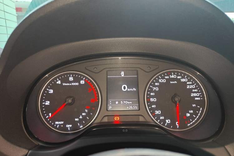 Used Audi A3 2014 Limousine 35 TFSI Automatic Fashion Model Odometer Close Up