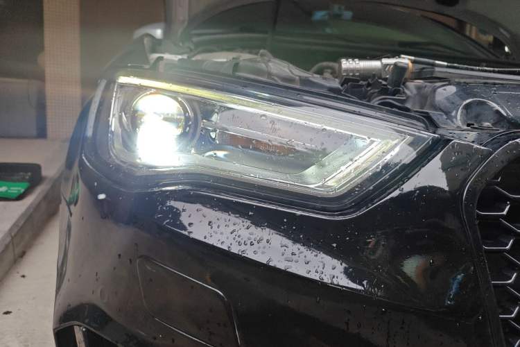 Used Audi A3 2014 Limousine 35 TFSI Automatic Fashion Model Right Front Headlight
