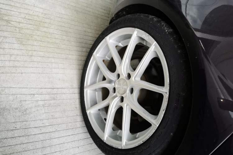 Used Audi A3 2014 Sportback 35 TFSI Automatic Comfort Model Right Rear Wheel Hub
