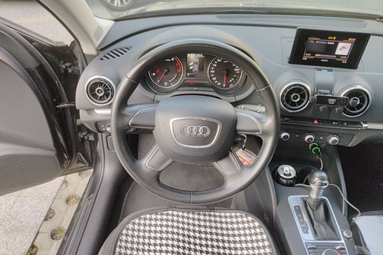 Used Audi A3 2014 Sportback 35 TFSI Automatic Ambition Edition Steering Wheel