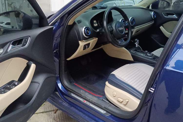 Used Audi A3 2014 Sportback 40 TFSI S line Comfort Model Driver Seat