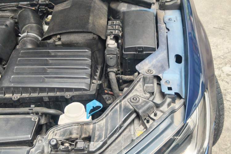 Used Audi A3 2014 Sportback 40 TFSI S line Comfort Model Engine Bay Left