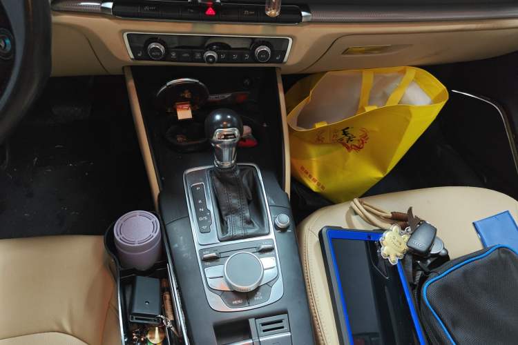Used Audi A3 2014 Sportback 40 TFSI S line Luxury Model Gear Lever