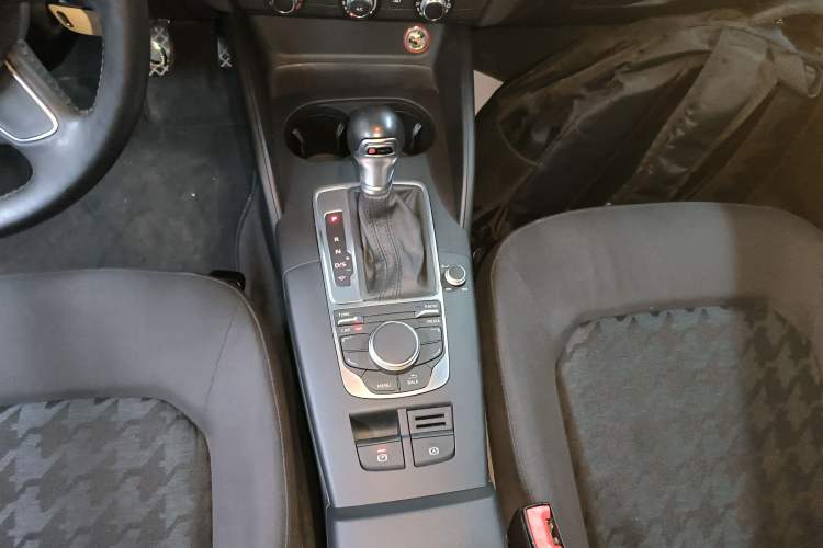 Used Audi A3 2014 Sportback 35 TFSI Automatic Ambition Edition Gear Lever