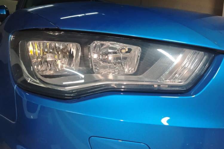 Used Audi A3 2014 Limousine 35 TFSI Automatic Advanced Model Right Front Headlight