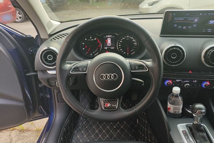 Used Audi A3 2014 Sportback 40 TFSI S line Comfort Model Steering Wheel