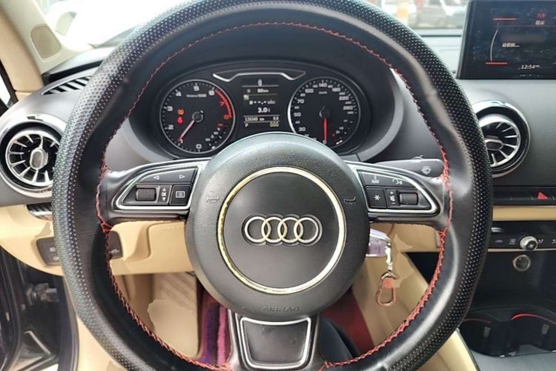 Used Audi A3 2014 Limousine 40 TFSI S line Comfort Model Steering Wheel