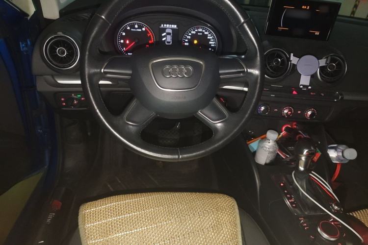 Used Audi A3 2014 Limousine 35 TFSI Automatic Advanced Model Steering Wheel