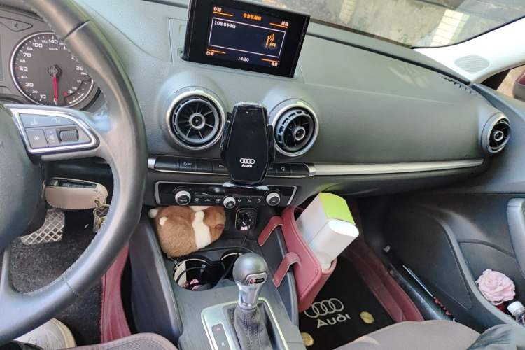 Used Audi A3 2014 Sportback 35 TFSI Automatic Comfort Model Audio And AC Panel