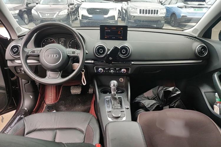 Used Audi A3 2014 Sportback 35 TFSI Automatic Comfort Model Center Console