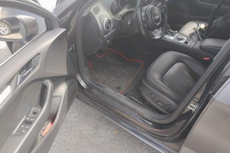 Used Audi A3 2014 Limousine 35 TFSI Automatic Advanced Model Driver Seat