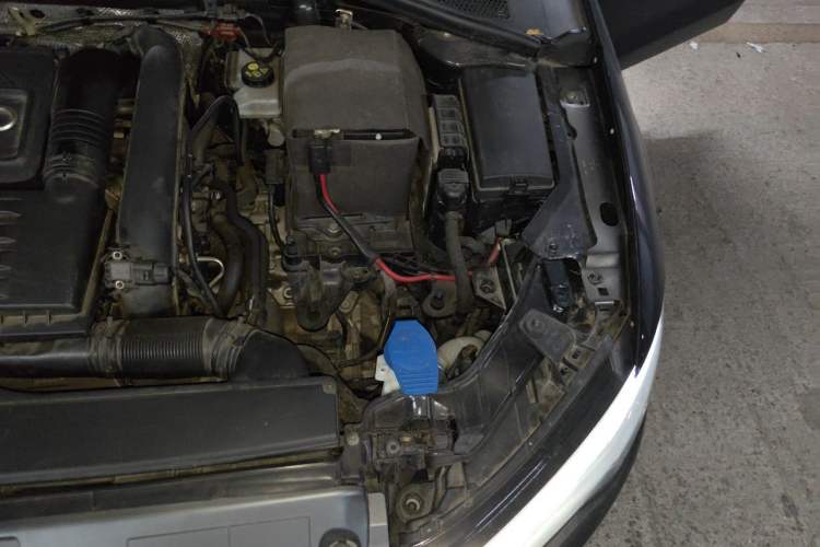Used Audi A3 2014 Limousine 35 TFSI Automatic Comfort Model Engine Bay Left