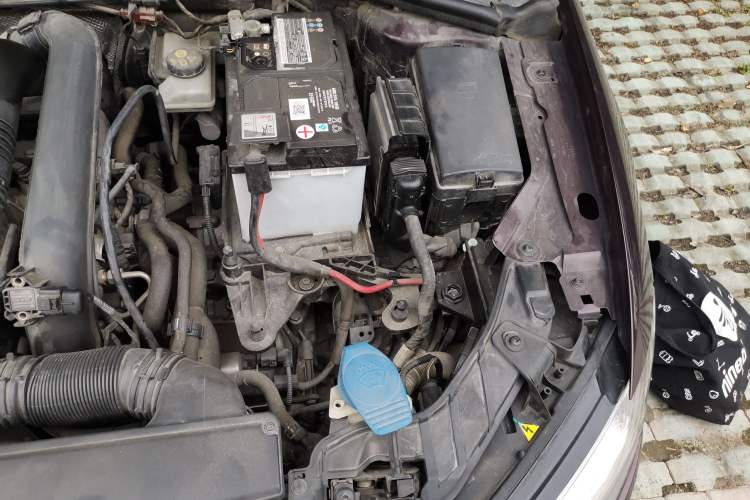 Used Audi A3 2014 Limousine 35 TFSI Automatic Comfort Model Engine Bay Left