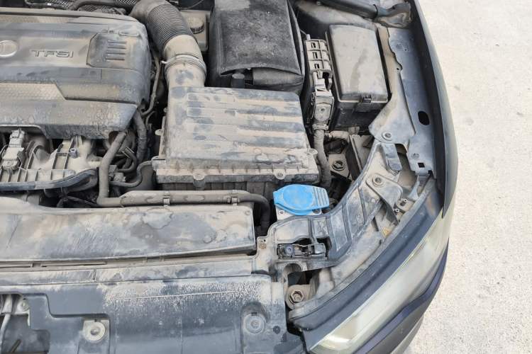 Used Audi A3 2014 Limousine 40 TFSI S line Comfort Model Engine Bay Left
