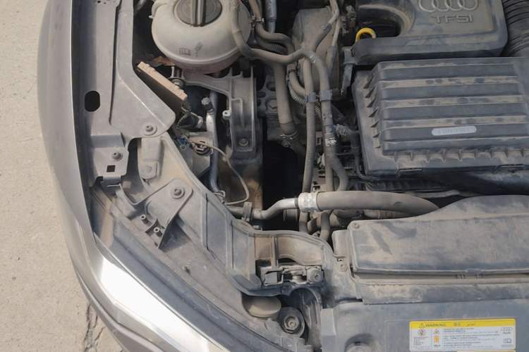 Used Audi A3 2014 Limousine 35 TFSI Automatic Advanced Model Engine Bay Right