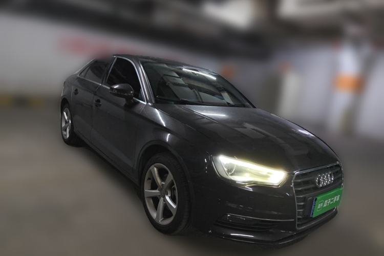 Used Audi A3 2014 Limousine 35 TFSI Automatic Comfort Model Front Right 45 Deg