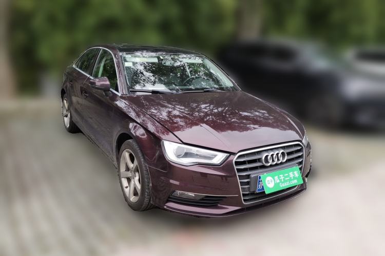 Used Audi A3 2014 Limousine 35 TFSI Automatic Comfort Model Front Right 45 Deg