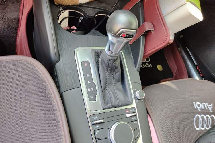 Used Audi A3 2014 Sportback 35 TFSI Automatic Comfort Model Gear Lever