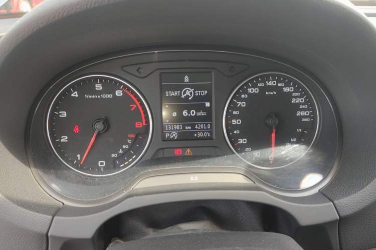 Used Audi A3 2014 Limousine 35 TFSI Automatic Advanced Model Instrument Cluster