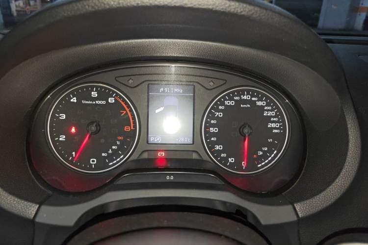 Used Audi A3 2014 Limousine 35 TFSI Automatic Comfort Model Instrument Cluster