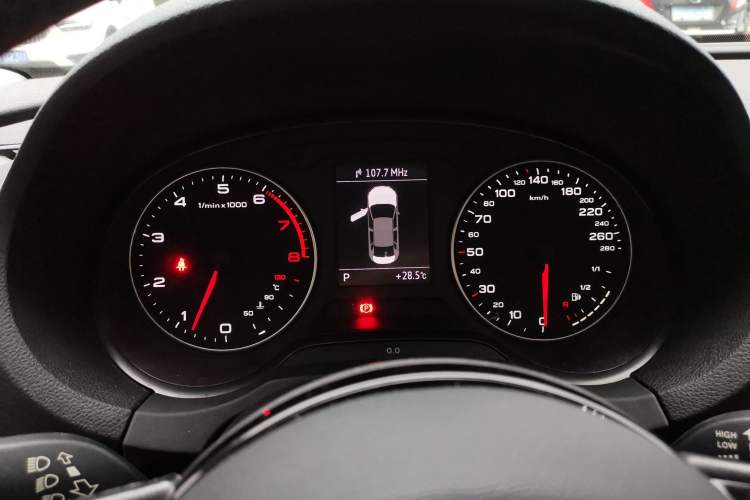 Used Audi A3 2014 Limousine 35 TFSI Automatic Comfort Model Instrument Cluster