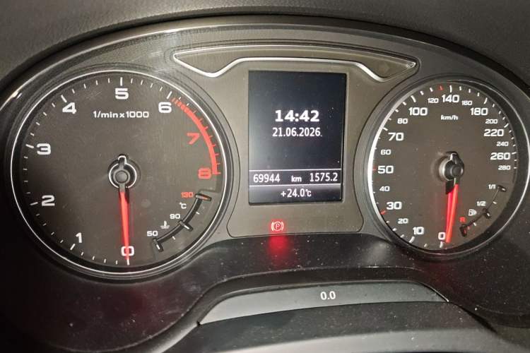 Used Audi A3 2014 Limousine 40 TFSI S line Comfort Model Odometer Close Up