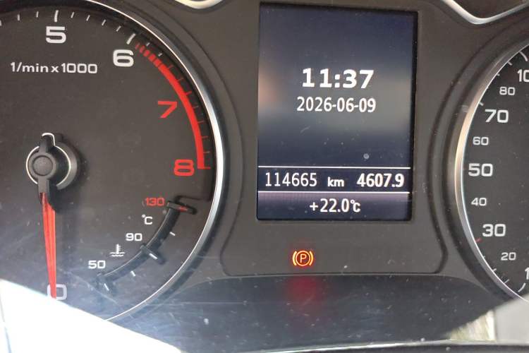 Used Audi A3 2014 Sportback 40 TFSI S line Comfort Model Odometer Close Up