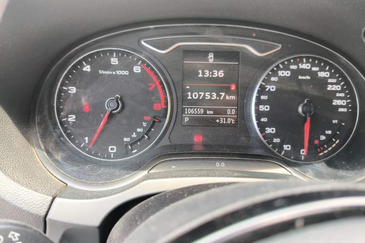 Used Audi A3 2014 Limousine 40 TFSI S line Comfort Model Odometer Close Up