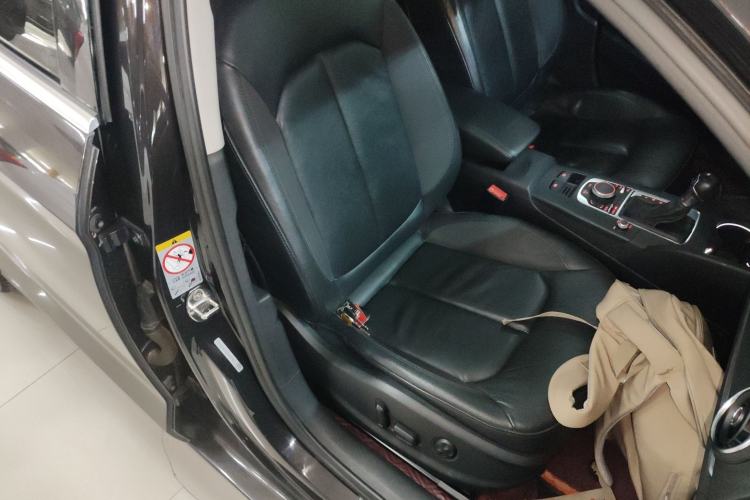 Used Audi A3 2014 Limousine 35 TFSI Automatic Comfort Model Right Front Seat
