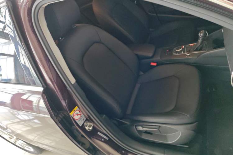 Used Audi A3 2014 Sportback 35 TFSI Automatic Style Edition Right Front Seat