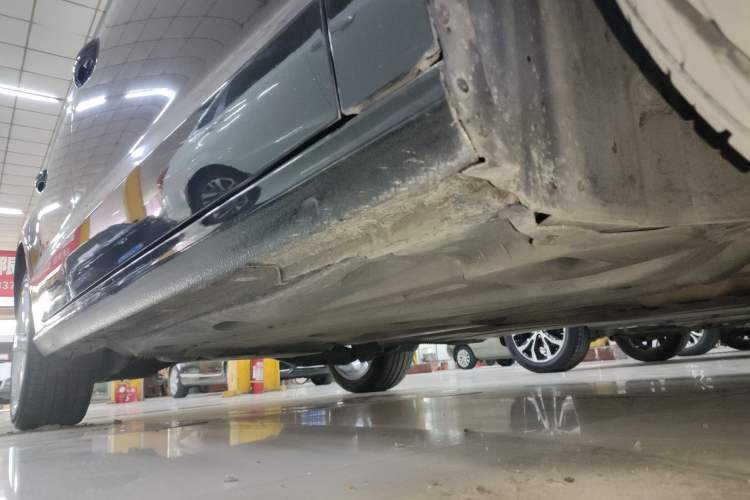 Used Audi A3 2014 Limousine 35 TFSI Automatic Comfort Model Right Side Sill