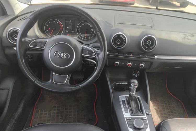Used Audi A3 2014 Limousine 35 TFSI Automatic Advanced Model Steering Wheel