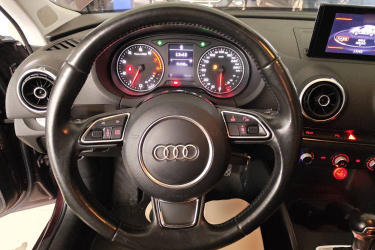 Used Audi A3 2014 Sportback 35 TFSI Automatic Style Edition Steering Wheel