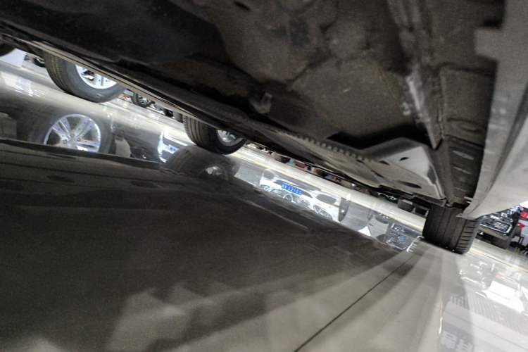Used Audi A3 2014 Limousine 40 TFSI S line Comfort Model Chassis Rear Right