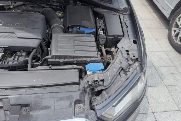 Used Audi A3 2014 Limousine 40 TFSI S line Comfort Model Engine Bay Left
